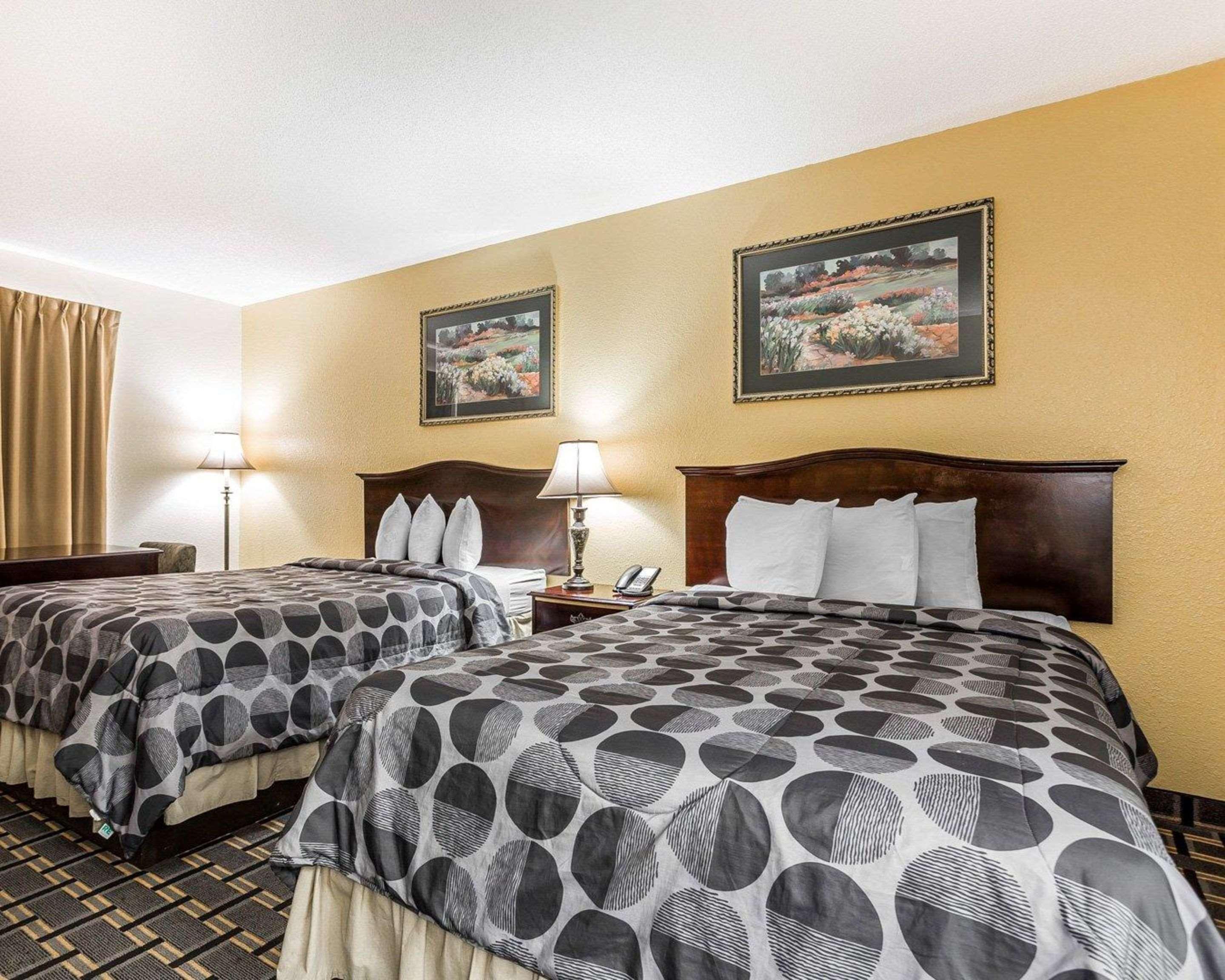 Econo Lodge Coliseum Charleston Zewnętrze zdjęcie